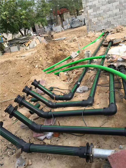 加油站双层管道图片 加油站双层管道图片